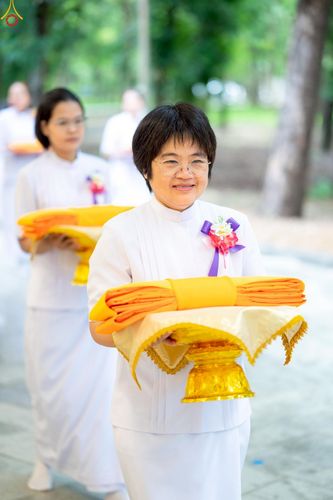 ภาพ No.227418:วันเสาร์ที่ 31 พฤษภาคม พ.ศ. 2568 พิธีเวียนประทักษิณรอบพระอุโบสถ ในพิธีอุปสมบท สามเณรเตรียม DCI รุ่นที่ 22 ณ อุโบสถพระไตรปิฎก วัดพระธรรมกาย