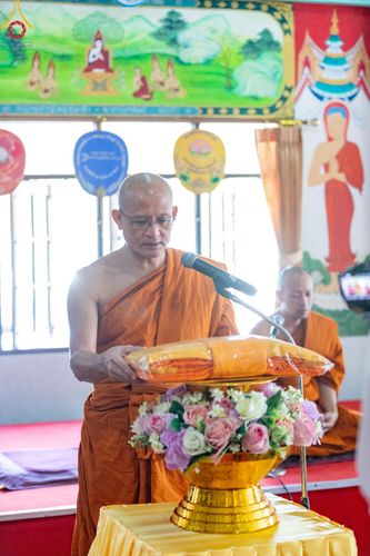 ภาพ No.199568:พิธีทอดผ้าป่าทำนุบำรุงศาสนสถาน ณ วัดศิลามูล ตำบลหินมูล อำเภอบางเลน จังหวัดนครปฐม ในโครงการธรรมยาตรา กตัญญูบูชา มหาปูชนียาจารย์ พระมงคลเทพมุนี(สด จนฺทสโร) พระผู้ปราบมาร อนุสรณ์สถาน 7 แห่ง ปีที่ 13 วันที่ 21 มกราคม พ.ศ. 2568