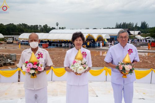 ภาพ No.144459:3 Bigboon 1.พิธีทอดผ้าป่าสถาปนาสังฆรัตนะปทุมเจดีย์ 2.พิธีประดิษฐานดอกบัวอนันต์นิรันดร์กาล 3.พิธีถวายมหาสังฆทานแด่คณะสงฆ์ทุกวัดในจังหวัดปัตตานี ณ ศูนย์อบรมเยาวชนจังหวัดปัตตานี วันอาทิตย์ที่ 14 กรกฎาคม พ.ศ. 2567