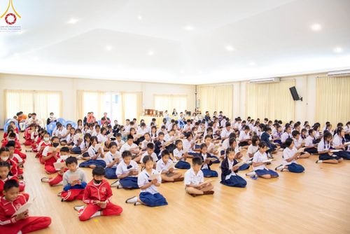 ภาพ No.103513:วันรวมพลังเด็กดี V-Star ผู้นำฟื้นฟูศีลธรรมโลก จังหวัดเชียงรายและจังหวัดพะเยา ณ ศูนย์ปฏิบัติธรรมจังหวัดเชียงราย วันที่ 2 ธันวาคม พ.ศ. 2566