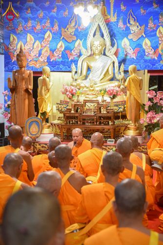 ภาพ No.278152:วันเสาร์ที่ 6 ธันวาคม พ.ศ. 2568 พิธีเวียนประทักษิณ ขอขมามอบผ้าไตร บรรพชาอุปสมบทหมู่ธรรมทายาท จำนวน 53 รูป โครงการอุปสมบทหมู่ รุ่นบูชาธรรมมหาปูชนียาจารย์ ประจำปี 2568 จังหวัดสระบุรี