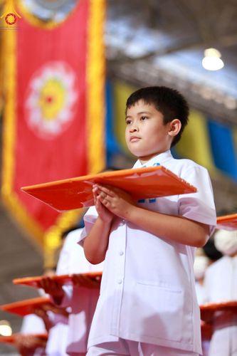 ภาพ No.99845:พิธีทอดผ้าป่า ต้นสมบัติจักรพรรดิ ในวันอาทิตย์ที่ 3 ธันวาคม พ.ศ. 2566 ณ สภาธรรมกายสากล วัดพระธรรมกาย จ.ปทุมธานี