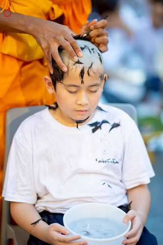 ภาพ No.213716:วันอาทิตย์ที่ 30 มีนาคม พ.ศ. 2568 พิธีตัดปอยผม โครงการหน่อแก้วเปรียญธรรม รุ่นที่ 13 ณ ค่ายจองแชมป์ หมู่กุฏิสามเณรเปรียญธรรม วัดพระธรรมกาย