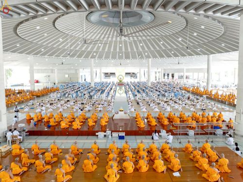 ภาพ No.240133:วันเสาร์ที่ 23 สิงหาคม พ.ศ. 2568 (วันพระ แรม 14 ค่ำ เดือน 9) พิธีบุพเปตพลี ครั้งที่ 169 ร่วมอุทิศบุญแด่หมู่ญาติที่ล่วงลับไปแล้ว และสืบทอดอายุพระพุทธศาสนา ณ หอฉันคุณยายอาจารย์ฯ วัดพระธรรมกาย