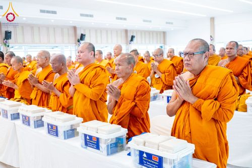 ภาพ No.225978:วันเสาร์ที่ 24 พฤษภาคม พ.ศ. 2568 พิธีถวายสังฆทาน 323 วัด ปีที่ 21 ครั้งที่ 177 พิธีมอบกองทุนหนุนแรงใจช่วยครูใต้ ปีที่ 18 ครั้งที่ 141 และพิธีทำบุญอุทิศส่วนกุศลให้ผู้วายชนม์ ณ ศูนย์ปฏิบัติธรรมภาคใต้ จ.สงขลา