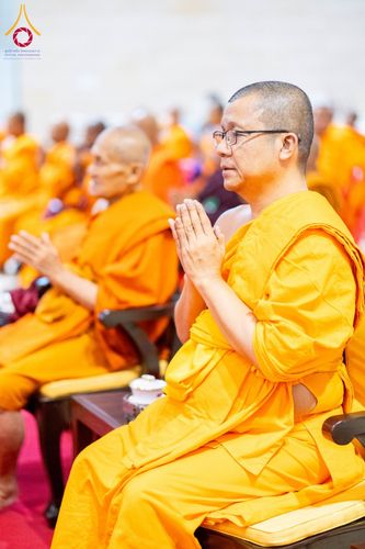 ภาพ No.185308:พิธีถวายมหาสังฆทาน 1,000 วัด ในวาระอายุวัฒนมงคล 84 ปี หลวงพ่อทัตตชีโว วันอาทิตย์ที่ 22 ธันวาคม พ.ศ. 2567 ณ สภาธรรมกายสากล วัดพระธรรมกาย