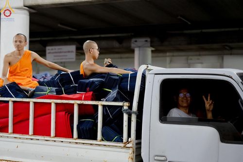 ภาพ No.60578:V.38 ทุ่มพลังเพื่อพ่อครบ 80 ปี ภาพการเตรียมงานของหน่วยงานต่างๆ เพื่อพิธีฉลองอายุวัฒนมงคล 80 ปี หลวงพ่อธัมมชโย และรับถวายมหาสังฆทาน 10,000 กว่าวัดทั่วประเทศ ในวันคุ้มครองโลก วันจันทร์ที่ 22 เมษายน พ.ศ. 2567