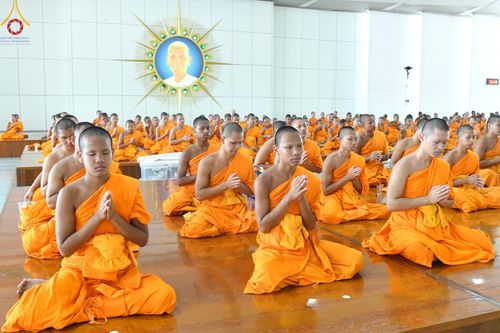 ภาพ No.165835:พิธีถวายภัตตาหารเมนูสวรรค์ วันที่ 26 ตุลาคม พ.ศ. 2567 ณ หอฉันคุณยายอาจารย์ฯ วัดพระธรรมกาย