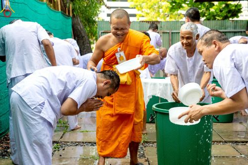 ภาพ No.216743:วันอาทิตย์ที่ 6 เมษายน พ.ศ. 2568 พิธีตัดปอยผม และปลงผมนาคธรรมทายาท โครงการบวชบูชาธรรม81ปี หลวงพ่อธัมมชโย โครงการ 1 และ 2 โครงการนานาชาติ AEC&WAB รุ่น CEO (ผู้บริหาร) รุ่นที่4 ณ หมู่บ้านบรรลุธรรม วัดพระธรรมกาย