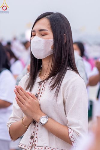 ภาพ No.118240:พิธีจุดประทีปถวายเป็นพุทธบูชา และบูชาธรรมมหาปูชนียาจารย์ พระมงคลเทพมุนี(สด จนฺทสโร) วันที่ 24 มกราคม พ.ศ. 2567 ณ อนุสรณ์สถานบางปลา อ.บางเลน จ.นครปฐม