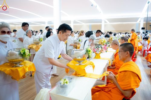 ภาพ No.206947:พิธีถวายโคมมาฆประทีป น้อมถวายเป็นพุทธบูชา แด่คณะพระภิกษุ สามเณร วัดพระธรรมกาย วันอาทิตย์ที่ 9 กุมภาพันธ์ พ.ศ. 2568 ณ ห้องแก้วสารพัดนึก 2 สภาธรรมกายสากล วัดพระธรรมกาย จังหวัดปทุมธานี