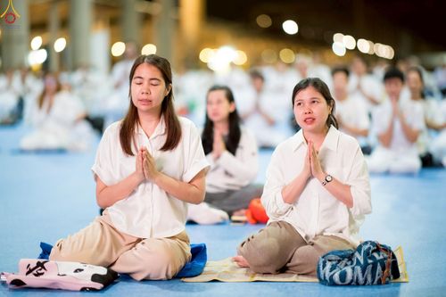 ภาพ No.244461:วันที่ 7 กันยายน พ.ศ. 2568 พิธีฉลองชัยสวดมนต์บทธัมมจักกัปปวัตตนสูตร 7,681,108,108 จบ ณ มหารัตนวิหารคด วัดพระธรรมกาย