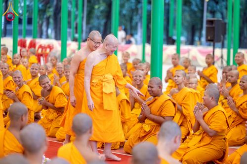 ภาพ No.233201:วันที่ 11 กรกฏาคม พ.ศ. 2568 พิธีอธิษฐานพรรษา ของคณะสงฆ์ ณ โบสถ์พระไตรปิฎก วัดพระธรรมกาย ต.คลองสาม อ.คลองหลวง จ.ปทุมธานี