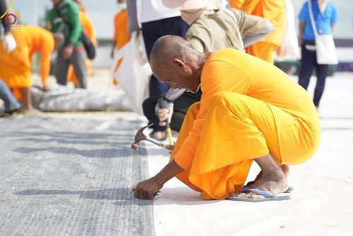 ภาพ No.211198:วันเสาร์ที่ 15 มีนาคม พ.ศ. 2568  การเตรียมงานของเจ้าหน้าที่ เพื่องานฉลองปทุมเจดีย์ ณ ศูนย์อบรมเยาวชนปัตตานี