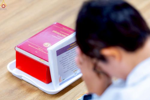 ภาพ No.228375:วันอาทิตย์ที่ 8 มิถุนายน พ.ศ. 2568 พิธีถวายทุนสนับสนุนพระไตรปิฎกฉบับธรรมชัย และอนุรักษ์คัมภีร์โบราณ ณ ห้องแก้วสารพัดนึก 2 วัดพระธรรมกาย