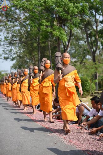 ภาพ No.129059:พระธรรมยาตราเดินธรรมยาตรา ณ ชุมชนรอบศูนย์ปฏิบัติธรรมภาคใต้ อ.บางกล่ำ จ.สงขลา วันที่ 10 มีนาคม พ.ศ. 2567