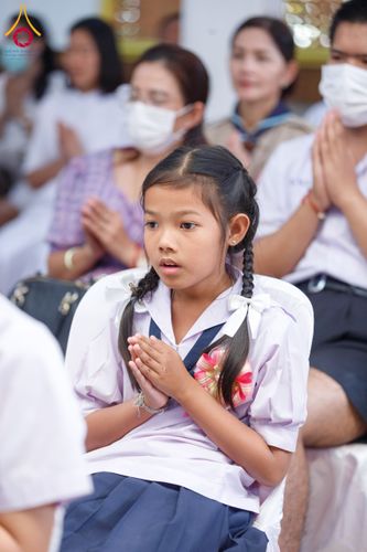 ภาพ No.202202:พิธีเจริญพระพุทธมนต์ ปฏิบัติธรรม มอบทุนการศึกษา ถวายสังฆทาน 108 วัด เพื่อถวายเป็นพุทธบูชา และขับเคลื่อนโครงการหมู่บ้านรักษาศีล 5 โดยคณะสงฆ์จังหวัดนครปฐม คณะศิษยานุศิษย์วัดพระธรรมกาย โครงการธรรมยาตรา ปีที่ 13 ณ วัดบางปลา อำเภอบางเลน จังหวัดนครปฐม