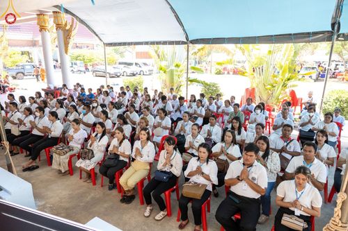 ภาพ No.131871:พิธีถวายสังฆทาน 323 วัด 4 จังหวัดชายแดนภาคใต้ ปีที่ 20 ครั้งที่ 167 และ พิธีมอบกองทุนหนุนแรงใจช่วยครูใต้ ปีที่ 17 ครั้งที่ 132 วันเสาร์ที่ 23 มีนาคม พ.ศ. 2567 ณ วัดมุจลินทวาปีวิหารพระอารามหลวง อ.หนองจิก จ.ปัตตานี