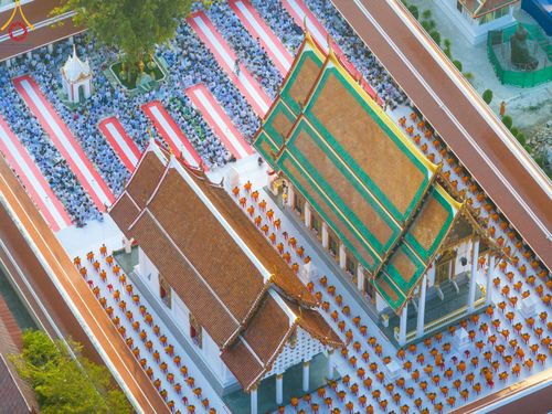 ภาพ No.112757:พิธีตักบาตรพระธรรมยาตราฯ ณ วัดสองพี่น้อง จ.สุพรรณบุรี วันที่ 15 มกราคม พ.ศ. 2567