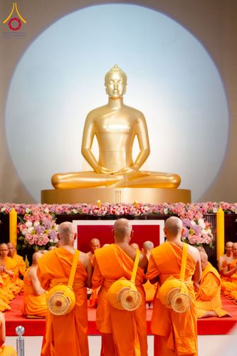 ภาพ No.223796:วันอาทิตย์ที่ 11 พฤษภาคม พ.ศ. 2568 พิธีอุปสมบทสามเณรเปรียญธรรมอุปสมบทอุทิศชีวิต 9 รูป อุบาสก 1 ท่าน ณ อุโบสถพระไตรปิฏกวัดพระธรรมกาย