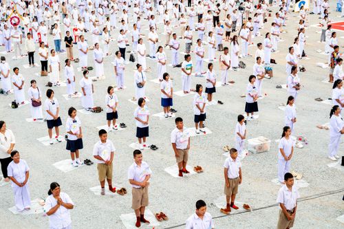 ภาพ No.346613:วันอาทิตย์ที่ 30 สิงหาคม พ.ศ.2569 พิธีทอดผ้าป่า สวดธรรมจักรกัปปวัตนสูตรกลั่นแผ่นดินโปรยรัตนชาติ  สถาปนาองค์พระเจดีย์เพื่อสร้างสันติภาพโลก  ณ ศูนย์ปฏิบัติธรรมพนมสารคาม (เพชรตะวัน) จังหวัดฉะเชิงเทรา