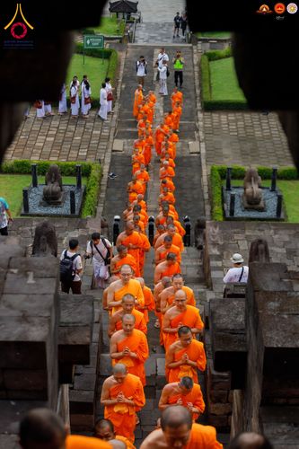 ภาพ No.280077:วันที่ 31 ธันวาคม พ.ศ. 2568 เดินธรรมยาตราที่บรมพุทธโธ อินโดนีเซีย