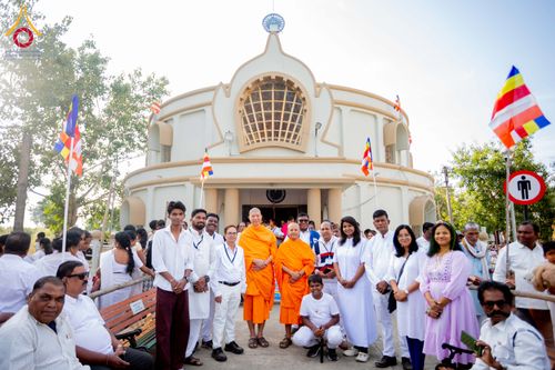 ภาพ No.283851:วันที่ 6-7 ธันวาคม พ.ศ. 2568  พิธีรับมอบหนังสือแสดงเจตจำนงถวายสิทธิครอบครองและใช้ประโยชน์วัดสันติวัน เมืองนาคปูร์  พิธีจุดโคมประทีปถวายเป็นพุทธบูชา และอุทิศบุญกุศลแด่ ดร.บี.อาร์. อัมเบดการ์  พิธีบูชาข้าวพระถ่ายทอดสดจากประเทศไทย