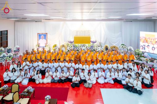 ภาพ No.315388:วันอังคารที่ 24 มีนาคม พ.ศ. 2569 พิธีบำเพ็ญกุศล คุณพ่อณรงค์ จินตมากุล  สิริอายุ 99 ปี 11 เดือน โยมบิดา พระครูปลัดรัตนวีรวัฒน์ (รังสฤษดิ์ อิทฺธิจินตโก) ที่ปรึกษาเจ้าคณะจังหวัดปทุมธานี เจ้าอาวาสวัดพระธรรมกาย  ณ ห้องปลูกศรัทธา 2 วัดพระธรรมกาย ปทุมธานี