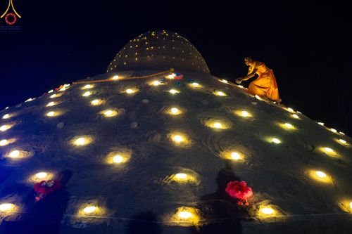 ภาพ No.140393:Photo Story มหัศจรรย์วัดดงดินแดง  EP.8  ภาพการเตรียมงาน การปฎิบัติงาน ของเหล่าผู้ทุ่มเทและเสียสละ เพื่อความสำเร็จของความมหัศจรรย์ ณ วัดดงดินแดง ต.ม่อนจอง อ.อมก๋อย จ.เชียงใหม่ วันที่ 1-7 เมษายน พ.ศ. 2567