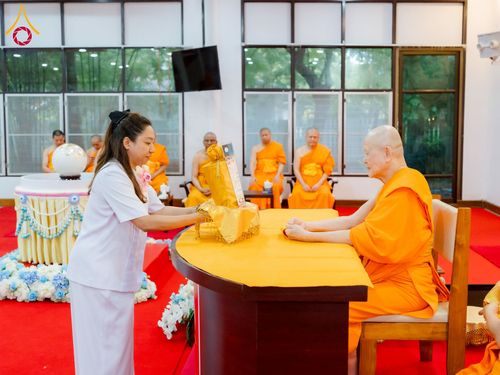 ภาพ No.221434:วันอาทิตย์ที่ 27 เมษายน พ.ศ. 2568 พิธีเจริญพระพุทธมนต์สมโภชดวงแก้วธรรมชัย เนื่องในโอกาสบูชาธรรม 81 ปีหลวงพ่อธัมมชโย อัญเชิญประดิษฐานเนื่องในโอกาสสถาปนาวัดพระธรรมกายไอซ์แลนด์ ณ อาคารปลูกศรัทธา 1 วัดพระธรรมกาย อำเภอคลองหลวง จังหวัดปทุมธานี