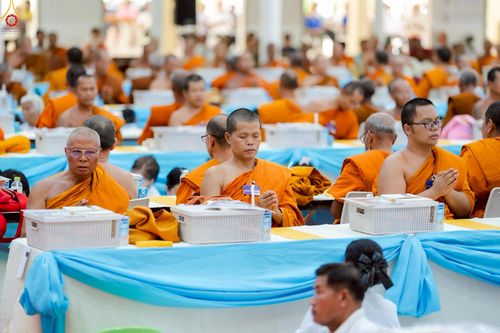 ภาพ No.233586:วันจันทร์ที่ 7 กรกฎาคม พ.ศ. 2568 จังหวัดบุรีรัมย์รวมใจ สัมมนาคณะสงฆ์ เพื่อฟื้นฟูพระพุทธศาสนา  โครงการทอดกฐินสามัคคีทั่วไทย 30,000 วัด ประจำปีพุทธศักราช 2568 และพิธีถวายมหาสังฆทาน 300 กว่าวัด โดยคณะศิษยานุศิษย์ บูชาธรรม 81 ปี หลวงพ่อธัมมชโย  ณ วัดกลาง พระ