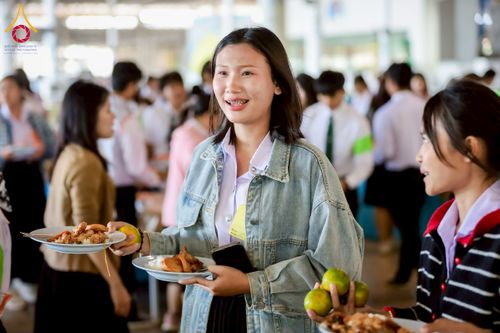 ภาพ No.273204:วันที่ 22 พฤศจิกายน พ.ศ. 2568 การอบรม SUPERVISOR รอบ Final Course โครงการตอบปัญหาธรรมะ "ทางก้าวหน้า" ครั้งที่ 43 ณ ห้องแก้วสารพัดนึก 1 สภาธรรมกายสากล วัดพระธรรมกาย จ.ปทุมธานี