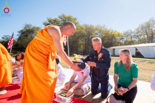 ภาพ No.168219:พิธีทอดกฐินสามัคคี ประจำปี 2567 สร้างอาคารแก้วธรรมชัยรัตนอนันต์ บูชาธรรม 80 ปี หลวงพ่อธัมมชโย ณ วัดพระธรรมกายเทนเนสซี สหรัฐอเมริกา วันอาทิตย์ที่ 20 ตุลาคม พ.ศ. 2567