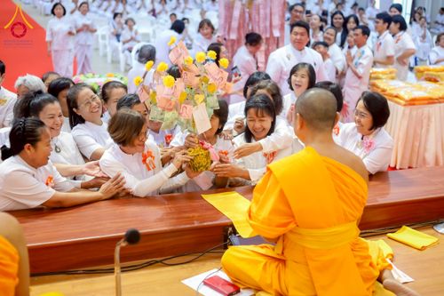 ภาพ No.255091:วันที่ 15 ตุลาคม พ.ศ. 2568 พิธีทอดกฐินสามัคคีประจำปี 2568 บูชาธรรม 81 ปี หลวงพ่อธัมมชโย ณ ศูนย์อบรมเยาวชนกาญจนบุรี