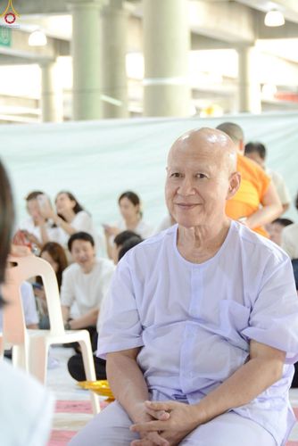 ภาพ No.248659:วันที่ 28 กันยายน พ.ศ. 2568 พิธีตัดปอยผม และปลงผม โครงการอุปสมบทบูชาธรรม 141 ปี พระมงคลเทพมุนี ณ วิหารคด วัดพระธรรมกาย