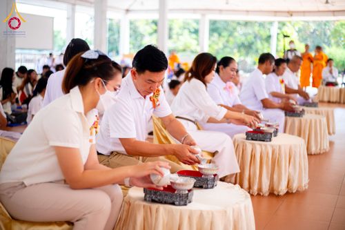 ภาพ No.199946:พิธีทอดผ้าป่าทำนุบำรุงศาสนสถาน ณ วัดบางช้างใต้ ตำบลบางช้าง อำเภอสามพราน จังหวัดนครปฐม ในโครงการธรรมยาตรา กตัญญูบูชา มหาปูชนียาจารย์ พระมงคลเทพมุนี(สด จนฺทสโร) พระผู้ปราบมาร อนุสรณ์สถาน 7 แห่ง ปีที่ 13 วันที่ 22 มกราคม พ.ศ. 2568