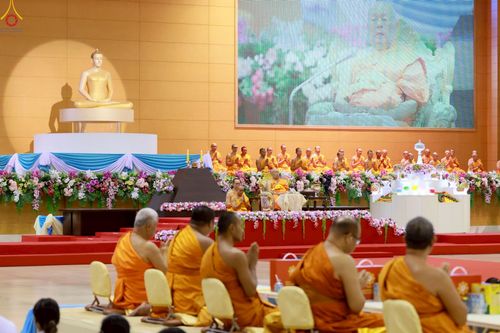 ภาพ No.236406:วันที่ 3 สิงหาคม พ.ศ. 2568 พิธีถวายมหาสังฆทานคณะสงฆ์ 2,000 กว่าวัดทั่วประเทศ ปีที่ 25 , พิธีถวายไทยธรรมคณะสงฆ์ 323 วัด 4 จังหวัดชายแดนภาคใต้ ณ วัดพระธรรมกาย