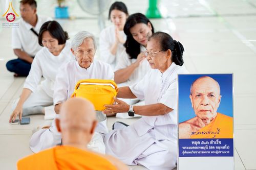 ภาพ No.244842:วันเสาร์ที่ 6 กันยายน พ.ศ. 2568 พิธีถวายบาตร บรรพชา อุปสมบทของนาคธรรมทายาท โครงการอุปสมบทหมู่บูชาธรรมครบรอบ 108 ปี  วันครูผู้ค้นพบวิชชาธรรมกาย ณ โบสถ์พระไตรปิฎก วัดพระธรรมกาย