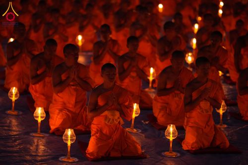 ภาพ No.132403:พิธีจุดโคมประทีปถวายเป็นพุทธบูชา ในโครงการบรรพชา 1,250 รูป ณ แดนประสูติ สวนลุมพินี ประเทศเนปาล วันที่ 17 มีนาคม พ.ศ. 2567