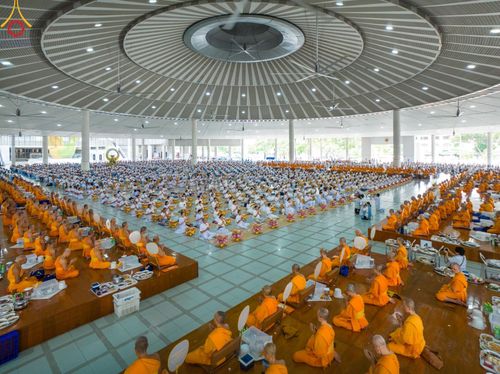 ภาพ No.153024:พิธีถวายภัตตาหารเมนูสวรรค์ ในพรรษาแห่งการเข้าถึงธรรม วันอังคารที่ 10 กันยายน พ.ศ. 2567 ครบรอบ 24 ปี วันละสังขาร คุณยายอาจารย์มหารัตนอุบาสิกาจันทร์ ขนนกยูง ณ หอฉันคุณยายอาจารย์ฯ วัดพระธรรมกาย