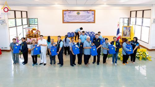 ภาพ No.259758:วันที่ 24 ตุลาคม พ.ศ. 2568 รพ.สต.คลองหนึ่ง อ.คลองหลวง สังกัด อบจ.ปทุมธานี จัดประชุมและมอบครุภัณฑ์ทางการแพทย์ เสริมพลัง อสม. ขับเคลื่อนสุขภาพชุมชนอย่างยั่งยืน ณ วัดพระธรรมกาย