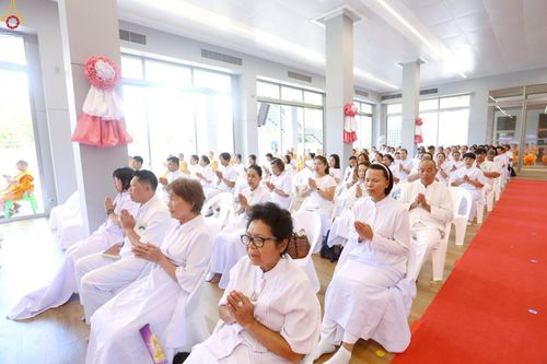 ภาพ No.249242:วันที่ 20 กันยายน พ.ศ. 2568 พิธีประดิษฐานรูปหล่อหลวงปู่วัดปากน้ำ ภาษีเจริญ ณ วิหารพระมงคลเทพมุนี (สด จนฺทสโร) ศูนย์ปฏิบัติธรรมภูเก็ต จ.ภูเก็ต