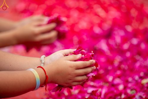 ภาพ No.128256:พิธีอัญเชิญพระบรมสารีริกธาตุ " ใจกลางเมืองนครหาดใหญ่ " เพื่อประดิษฐาน ณ มหารัตนเจดีย์สิริปทุมสวรรค์ (เจดีย์อริยพุทธะ 5 พระองค์) ศูนย์ปฏิบัติธรรมภาคใต้ อ.บางกล่ำ จ.สงขลา  วันที่ 9 มีนาคม พ.ศ.2567 (ชุดที่ 1)