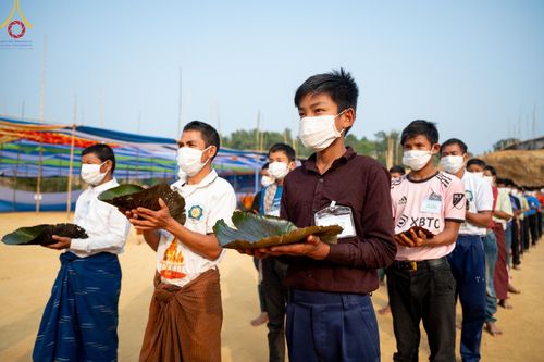 ภาพ No.127655:Photo Story ปฐมบรรพชาชาวพุทธมาร์มา Episode 2/5 วันที่ 6-7 กุมภาพันธ์ พ.ศ. 2567  โครงการบรรพชาครั้งประวัติศาสตร์ แห่งเทือกเขาจิตตะกอง  ครั้งแรกของชาวพุทธมาร์มา บังกลาเทศ บูชาธรรม 80 ปีหลวงพ่อธัมมชโย ณ วัดธัมจักร อรัญกุฏิ เมืองรัมการ์ คาร์กาชารี บังกลาเทศ