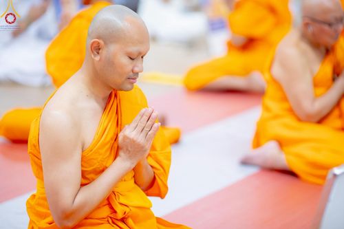 ภาพ No.217251:วันเสาร์ที่ 12 เมษายน พ.ศ. 2568 พิธีบรรพชา พิธีขอศีลและขอนิสสัย พิธีมอบบาตร ในโครงการอุปสมบทหมู่ บูชาธรรมหลวงพ่อธัมมชโย, โครงการธรรมทายาท ระดับอุดมศึกษา รุ่นที่ 52 ,  โครงการบวชพระนานาชาติ AEC & WAB CEO รุ่นที่ 4 ณ วัดพระธรรมกาย