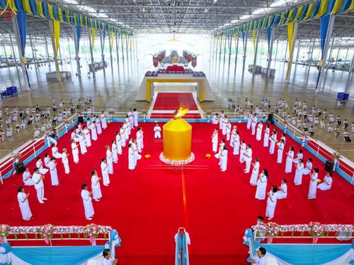 ภาพ No.234017:วันอาทิตย์ที่ 20 กรกฎาคม พ.ศ.2568 พิธีจุดเทียนใจ ไฟนิรันด์ อนันตชัย วัดพระธรรมกาย