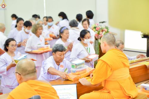 ภาพ No.250119:วันที่ 26-28 กันยายน พ.ศ. 2568 โครงการอบรมอุบาสกแก้ว อุบาสิกาแก้ว รุ่นที่ 3 ตัวแทนทอดกฐินสามัคคีทั่วไทย 30,000 วัด ณ ศูนย์ปฏิบัติธรรมจันทบุรี จ.จันทบุรี