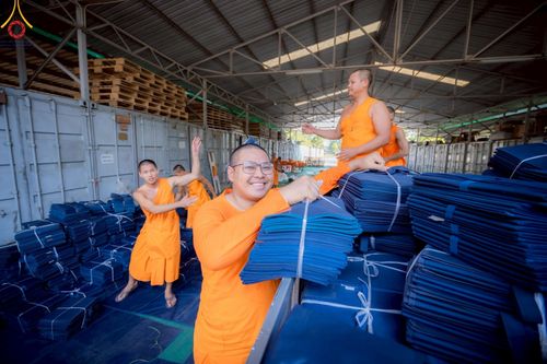 ภาพ No.220636:วันที่ 22 - 25 เมษายน พ.ศ. 2568 การต้อนรับพักค้างพระสังฆาธิการ และการเก็บงานพักค้าง เพื่องานวันคุ้มครองโลก ณ วัดพระธรรมกาย