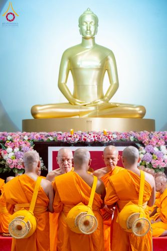 ภาพ No.223799:วันอาทิตย์ที่ 11 พฤษภาคม พ.ศ. 2568 พิธีอุปสมบทสามเณรเปรียญธรรมอุปสมบทอุทิศชีวิต 9 รูป อุบาสก 1 ท่าน ณ อุโบสถพระไตรปิฏกวัดพระธรรมกาย