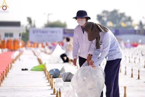 ภาพ No.109394:V.7 พลังใจ การเตรียมงาน เก็บงาน การรับบุญของเจ้าหน้าที่หน่วยงานต่างๆ เพื่อโครงการธรรมยาตรา กตัญญูบูชามหาปูชนียาจารย์ พระมงคลเทพมุนี (สด จนฺทสโร) พระผู้ปราบมาร อนุสรณ์สถาน 7 แห่ง ปีที่ 12 ระหว่างวันที่ 2 - 31 มกราคม พ.ศ.2567